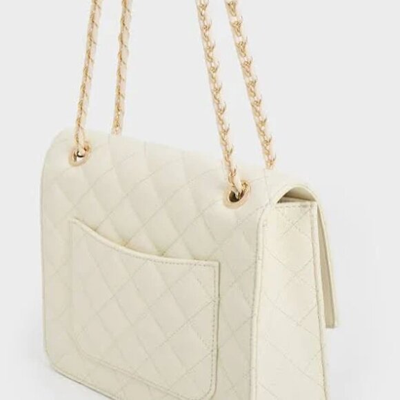 NWT - Charles & Keith White Cressida Quilted Chain Strap Bag - Picture 4 of 5